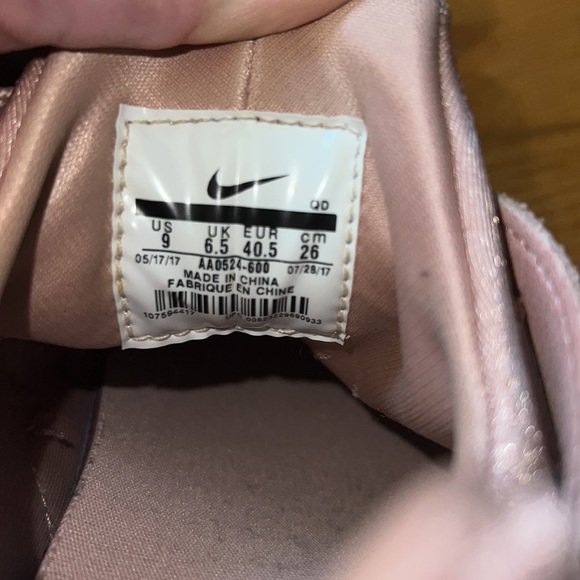 Nike Air Huaraches, size US9, women’s - Picture 4 of 6